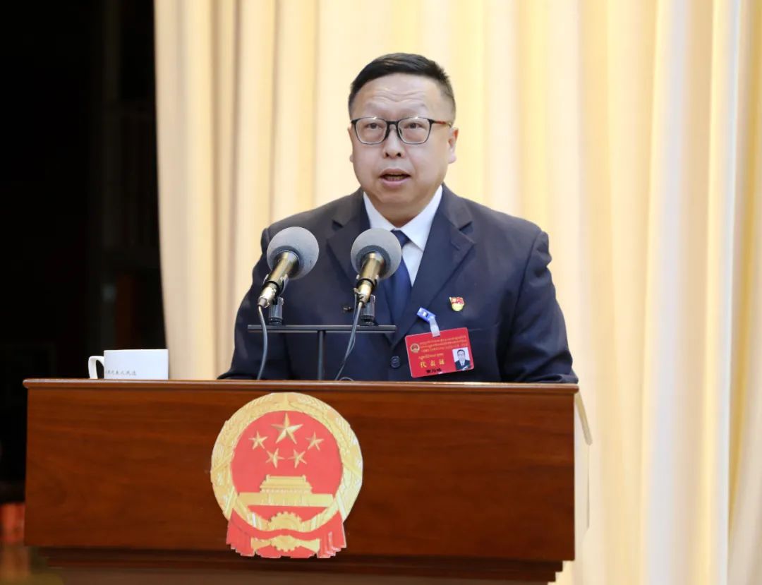玉树藏族自治州第十四届人民代表大会第二次会议隆重开幕