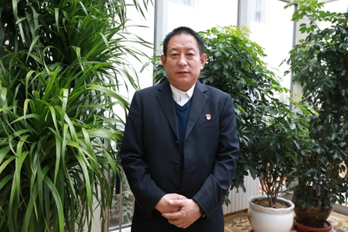 玉树州省党代表赴西宁参加省第十四次党代会