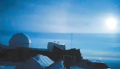人民日报聚焦青海光学天文望远镜项目：在冷湖，追逐最亮的星